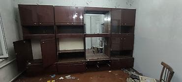 пятинитка в аренду: Продаю советскую стенку, весь полный комплект шкафов в хорошем — 1