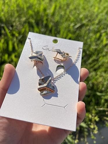 золотая цикада: Набор украшений Gullina: колье и серьги - Комплект из трех предметов — 3