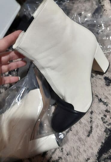 Один выход как новые,мне большеваты размер 39 кожа 🇹🇷 каблук