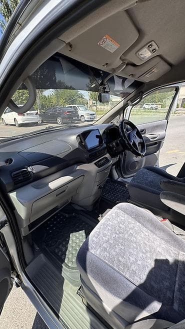 Nissan Serena: 2002 г., 2 л, Автомат, Газ, Вэн/Минивэн — 7