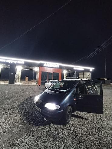 леворульные минивэны: Volkswagen Sharan: 1996 г., 2 л, Ручные, Минивэн — 4