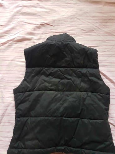 пальто детское демисезонное: Продаю безрукавку двустороннию,б/у в отличном состоянии, размер на 10- — 3