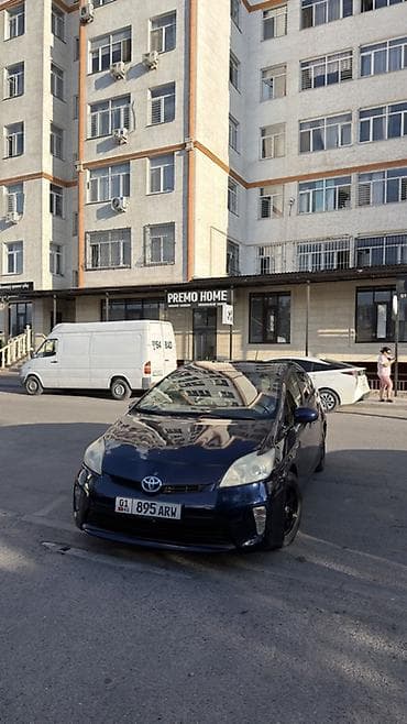 8: Toyota Prius: 2015 г., 1.8 л, Автомат, Гибрид, Хэтчбэк — 1