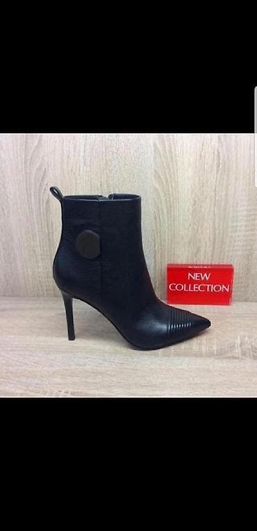 Кожа
Деми
35 размер