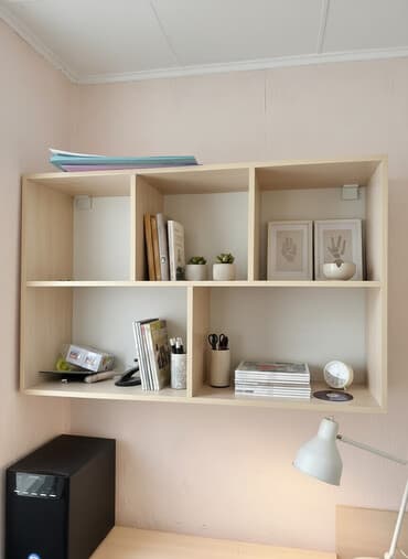 Компьютерный стол и полочка