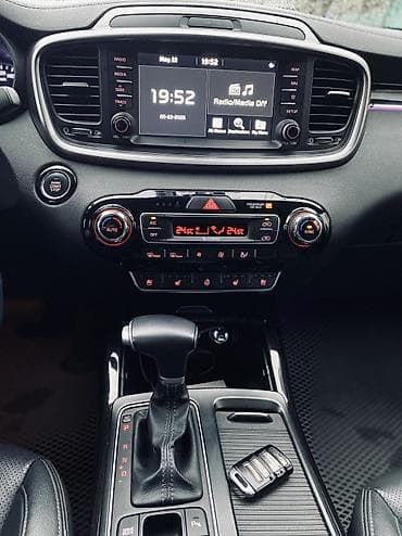 2019: Kia Sorento: 2019 г., 2 л, Автомат, Дизель, Кроссовер — 5