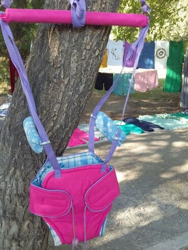 Продаются - качельки для малыша по цене 500 сом. цвет розовый. В