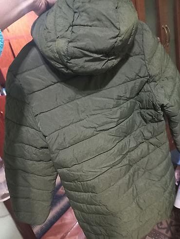 Свитера: Утеплённая куртка на девочку 10-12 лет, отдам за 400 сом — 2