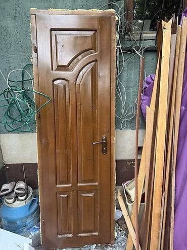 Межкомнатные деревянные двери, цвет — тёплый орех. - Полотно из