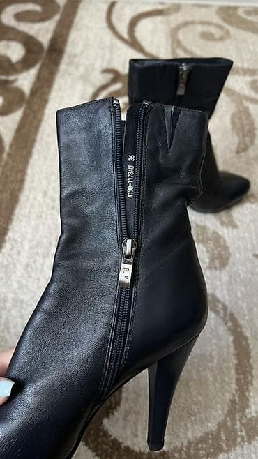 Ботинки и ботильоны: Женские полусапожки на высоком каблуке - Цвет: чёрный - Материал — 3