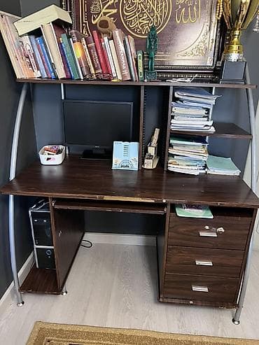 Компьютерные столы: Компьютерный стол, Б/у, С полками — 1