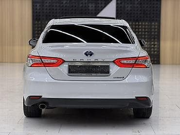 rf 2: Toyota Camry: 2018 г., 2.5 л, Автомат, Гибрид, Седан — 7