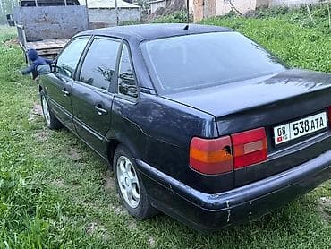 матар: Volkswagen Passat: 1993 г., 2 л, Механика, Бензин, Седан — 5