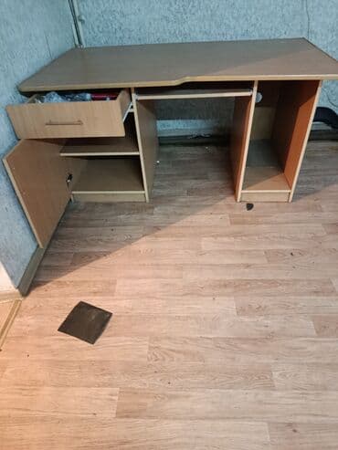 компьютеры стол: Компьютерный стол, С полками — 2