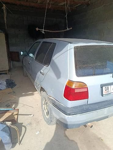 только обмен авто: Volkswagen Golf: 1993 г., 1.6 л, Механика, Бензин, Хэтчбэк — 1