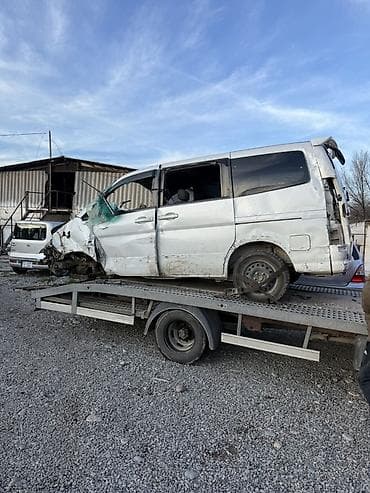 sprinter 4 4: Nissan Serena: 2000 г., Минивэн — 1