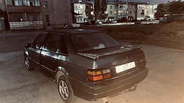 add blue: Volkswagen : 1988 г., 1.8 л, Механика, Бензин, Седан — 2