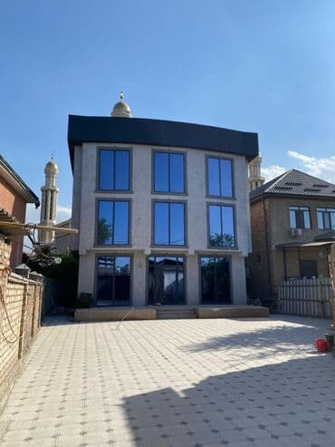 продаю дом под бизнес бишкеке: Срочно продается 3 этажное Коммерческое помещение / 📍 Ул. Фрунзе — — 1