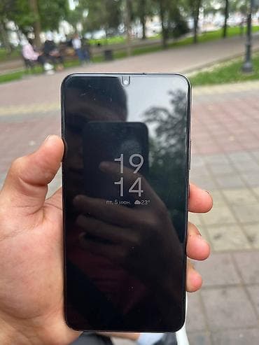tab s5e: Samsung Galaxy S22, Б/у, 256 ГБ, цвет - Черный, 1 SIM — 1