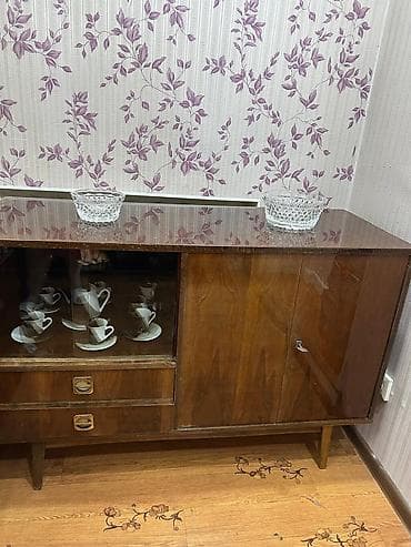 Гарнитур для зала, Б/у, МДФ, Самовывоз, цвет - Коричневый at lalafo.kg Гарнитур для зала, Б/у, МДФ, Самовывоз, цвет - Коричневый