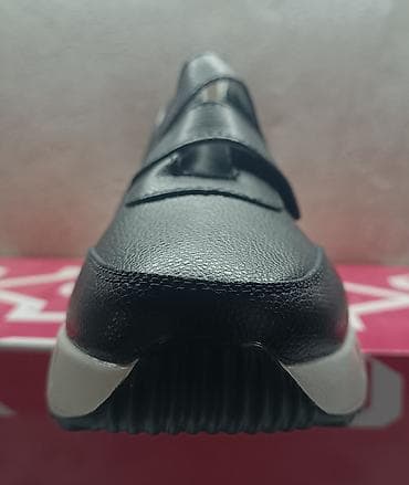 высокие слипоны женские: Женские кроссовки-слипоны на липучках. Размер 38. - Верх: черный — 3