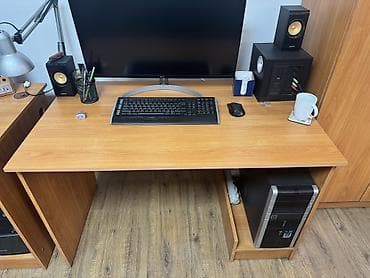 behringer c1: Компьютерный стол.120х80х75 В наличии 4 штуки Стол с тумбой для — 1