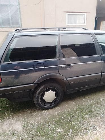 Volkswagen: Volkswagen Passat Variant: 1988 г., 1.8 л, Механика, Бензин, Универсал — 5
