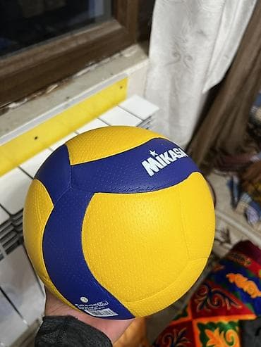 теннисный столы: Волейбольный мяч Mikasa V200W - Официальная игровая модель серии — 1