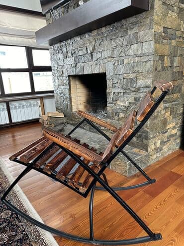 деревянное кресло: Деревянная кресло-качалка от производителя. Изготовлена из — 1