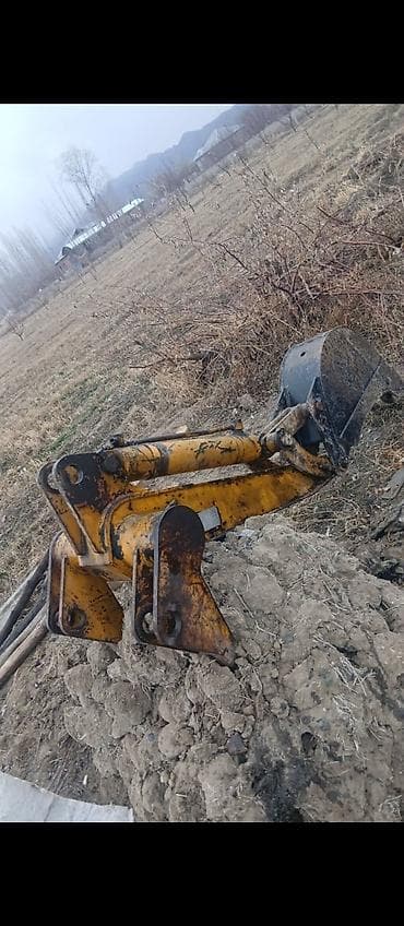 угольник для трактора: Экскаватор, 2026 г., Колесный — 4