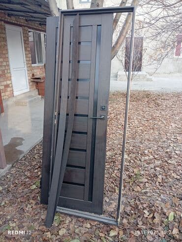 инструменты для малярки: Межкомнатные двери б/у сделаны из дерева (сосны) состояние хорошее — 3