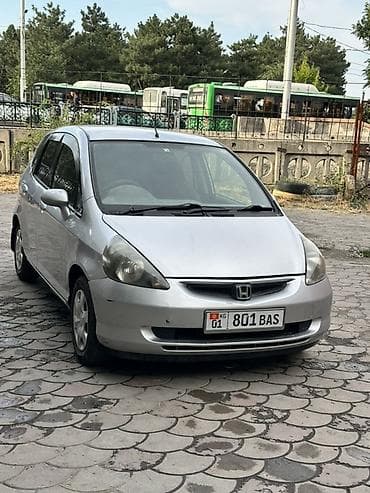Продажа авто: Honda Fit: 2002 г., 1.3 л, Вариатор, Бензин, Хэтчбэк — 5