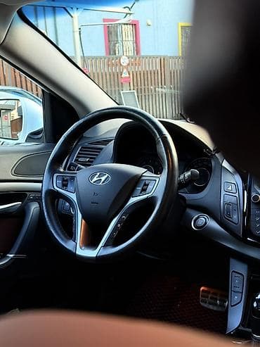 алмашу: Hyundai i40: 2018 г., 2 л, Автомат, Бензин, Седан — 7