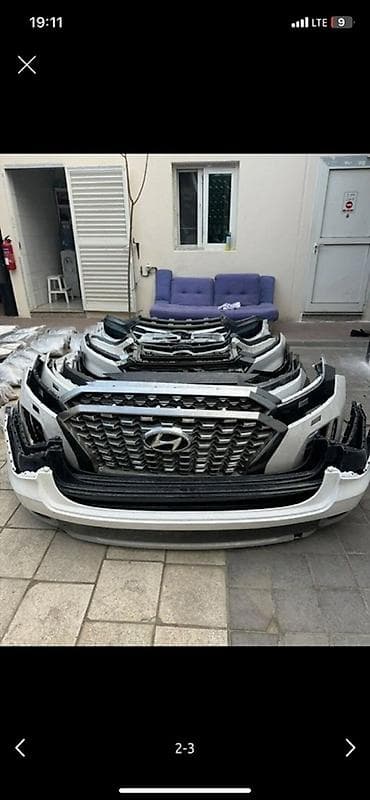 решетка бампера: Бампер Hyundai, Б/у, Оригинал — 2