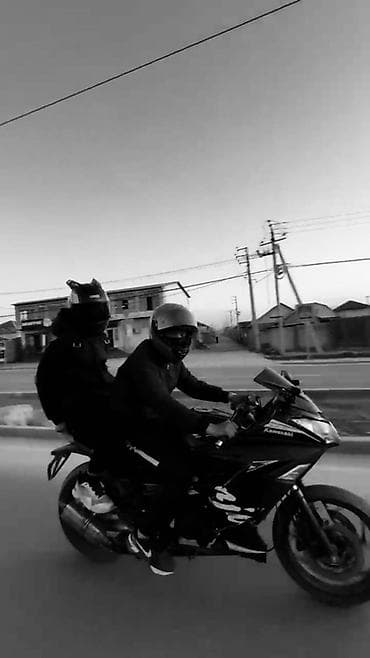 2jz ge: Спортивный мотоцикл Kawasaki (чёрный цвет) - Класс: спортбайк с — 2