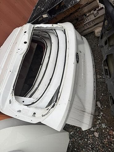 киа молдинг: Крышка багажника Kia, Оригинал — 1