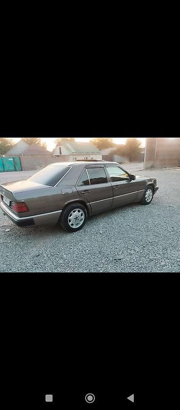 Унаа: Mercedes-Benz W124: 1990 г., 2.3 л, Кол менен иштөөчү, Бензин, Седан — 1