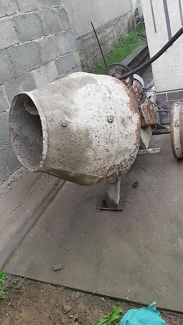 Бетономешалка Гравитационная, Средняя (150 - 300 л), Б/у