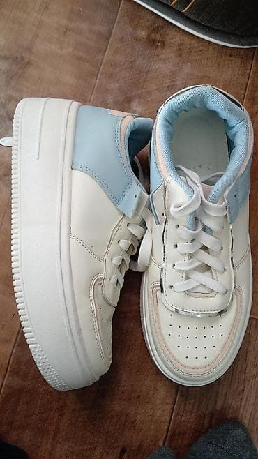 купить кросовки оптом: Женские кроссовки хорошие качества — 1