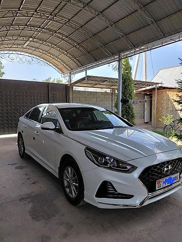 Продажа авто: Hyundai Sonata: 2021 г., Седан — 5