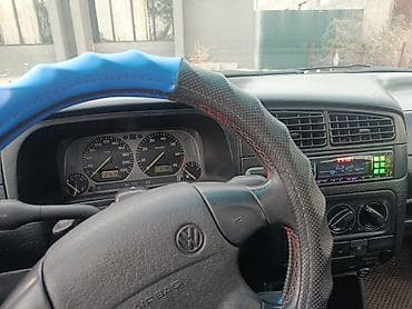 bmv e32: Volkswagen Golf: 1995 г., 1.6 л, Механика, Бензин, Хэтчбэк — 8
