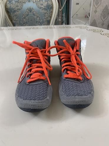 nike react: Кроссовки Asics для зала/борьбы, средняя посадка. - Цвет: серый с — 2