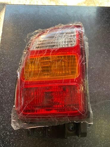 rav4: Задний правый стоп-сигнал Toyota — 1