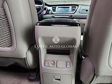 byd e9: Kia Carnival: 2019 г., 2.2 л, Автомат, Дизель, Минивэн — 8