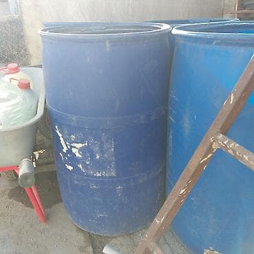 Сулуулук салондору үчүн жабдуулар: Пластиковые емкости для хранения и перевозки жидкостей. - Бочки — 5