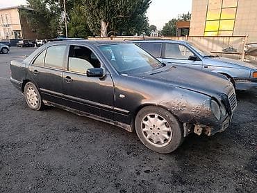 k3 gt line: Mercedes-Benz E-Class: 1997 г., 2.4 л, Механика, Бензин, Седан — 3