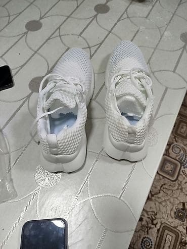 nike react: Лёгкие белые кроссовки - Размер: 45 / 46 маломерки. маркировка — 7