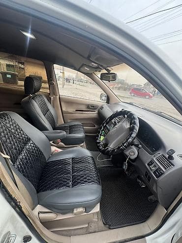 Продажа авто: Toyota Ipsum: 1999 г., 2 л, Автомат, Бензин, Минивэн — 8