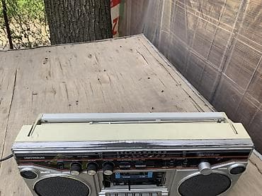 часы карманные: Винтажный кассетный магнитола (бумбокс) Universum CTR-2236 (также — 3