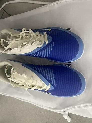 темпо бутсы: Футбольные бутсы 42 размер Nike (сороконожки) для игры на — 1